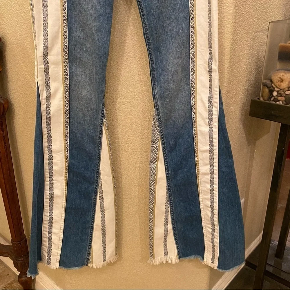 FREE PEOPLE Women Blue Danica Mid Rise Flare Bell Bottom Raw Hem Boho Jeans -27